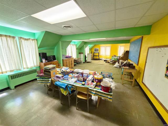 More Photos Of 832 E Center St, Warsaw Religious Facility For Sale