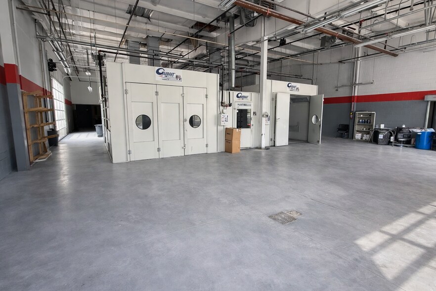 More Photos Of 4310 Jonesboro Rd, Union City Auto Repair For Lease