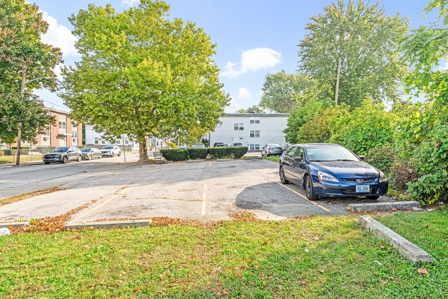 More Photos Of 25 Margaret St, Pawtucket Apartments For Sale