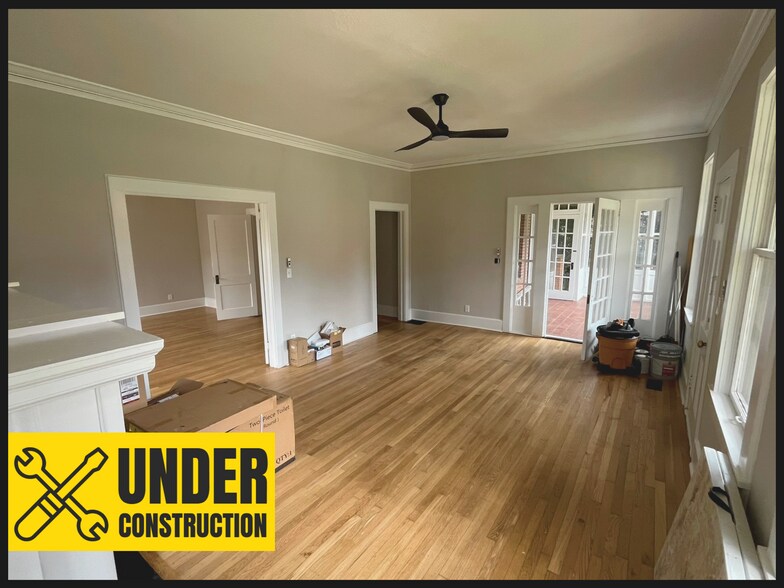 More Photos Of 406 S Lewis St, Lagrange Office For Lease