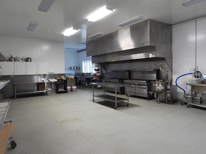 More Photos Of 81 Norwich Westerly Rd, North Stonington Restaurant For Sale