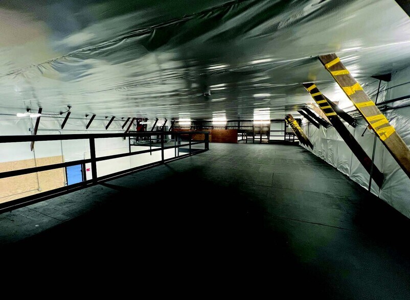 More Photos Of 2990 Portland Rd NE, Salem Warehouse For Lease