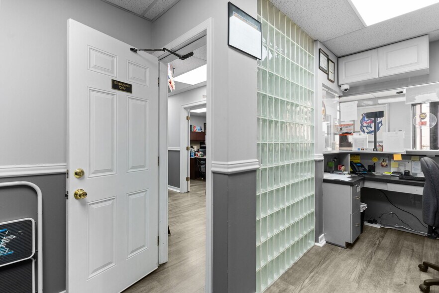 More Photos Of 3069 River Rd, Camden Storefront Retail Office For Sale