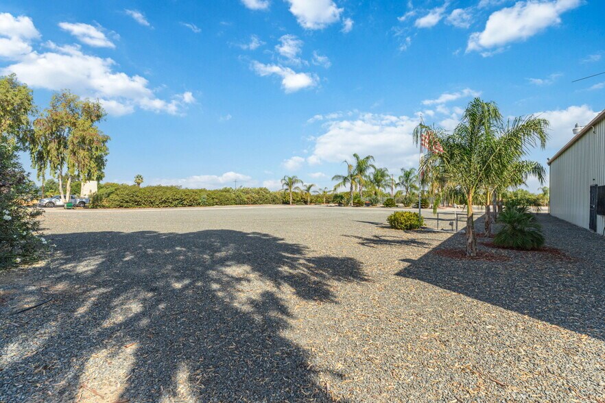 More Photos Of 23259 Avenue 64 Ave, Ducor Warehouse For Sale