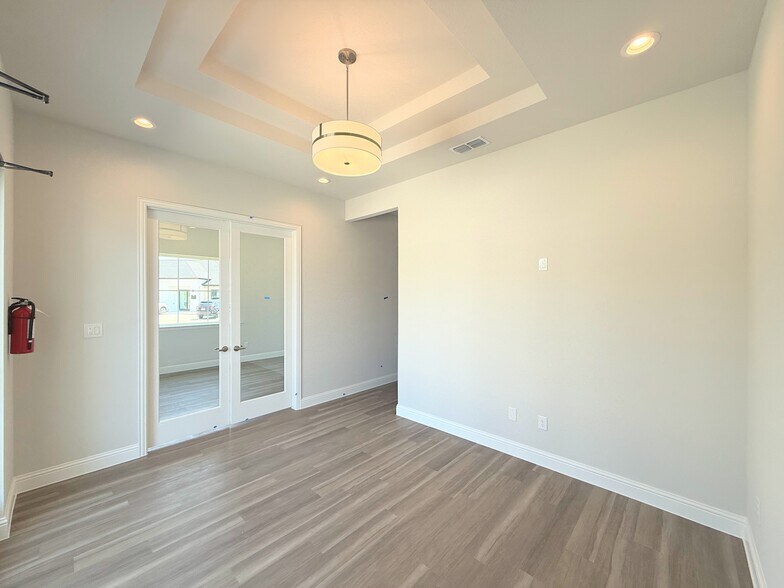 More Photos Of 6000 Alma Rd, McKinney Office For Sale