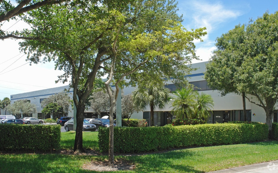 More Photos Of 2101 NW 33rd St, Pompano Beach Unknown For Lease
