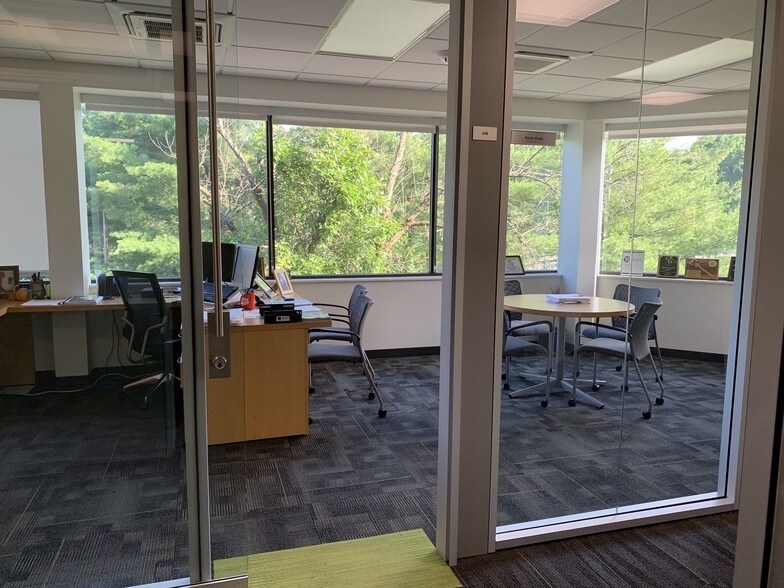 More Photos Of 6100 Chevy Chase Dr, Laurel Office For Lease