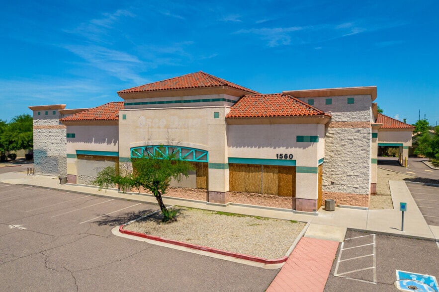 Primary Photo Of 1560 E Elliot Rd, Gilbert Drugstore For Lease
