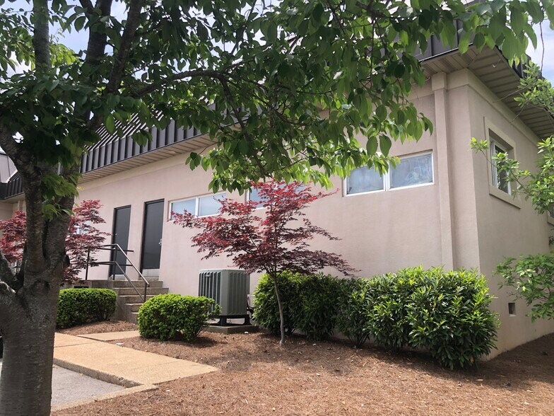 More Photos Of 727 US 31W Byp, Bowling Green Office For Lease