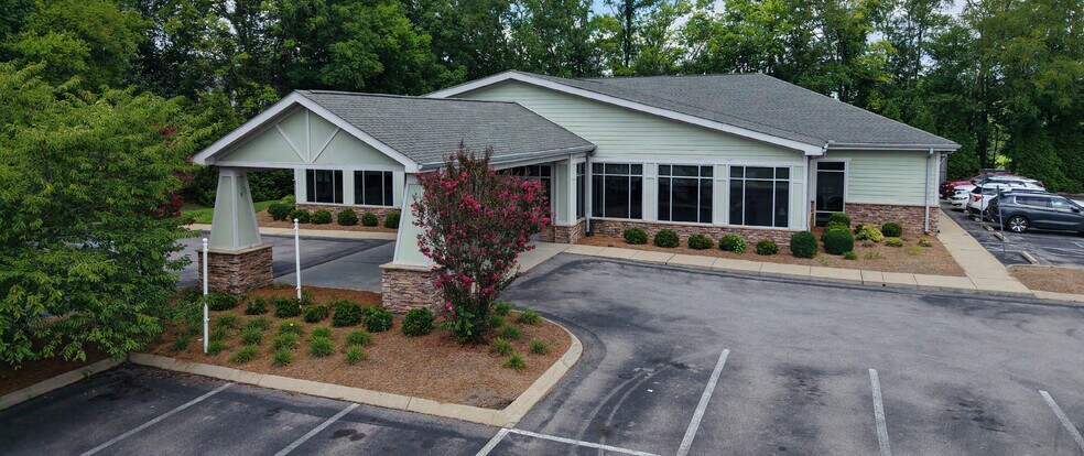 More Photos Of 2485 Tiny Town Rd, Clarksville Medical For Sale