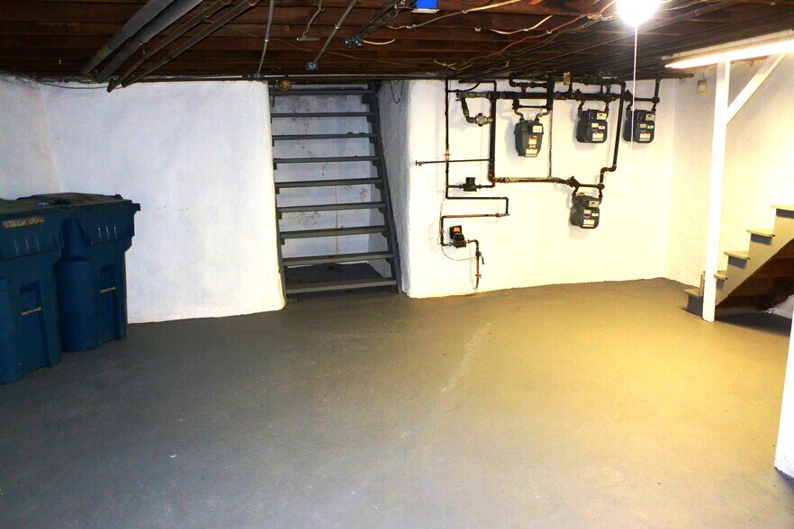 More Photos Of 7401 Woodbine Ave, Philadelphia Storefront Retail Residential For Lease