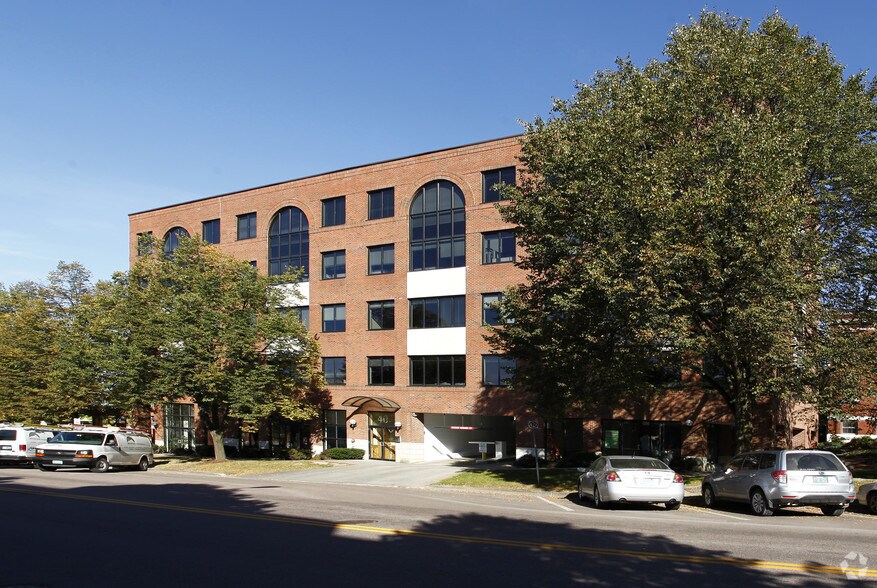 More Photos Of 40 Main St, Burlington Office For Lease