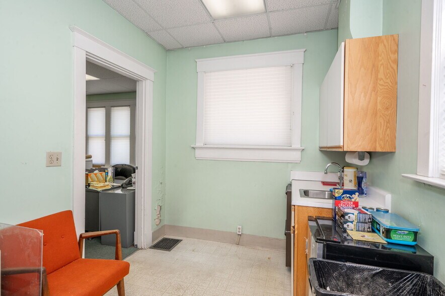 More Photos Of 8612 Reading Rd, Cincinnati Office For Sale