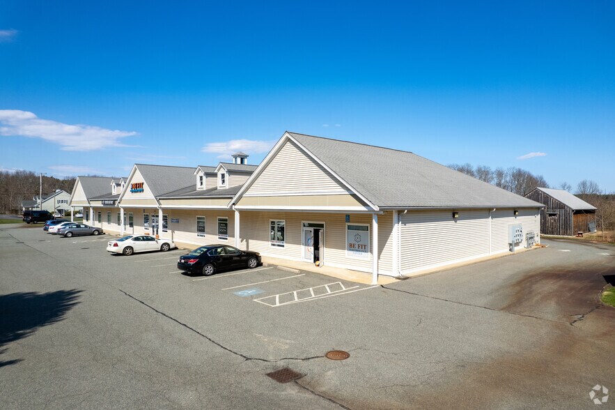 More Photos Of 290 Bedford St, Lakeville Storefront Retail Office For Sale