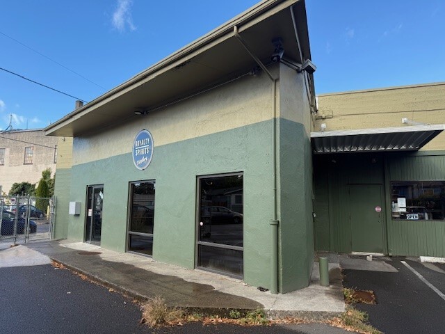 More Photos Of 4532 SE 63rd Ave, Portland Warehouse For Lease
