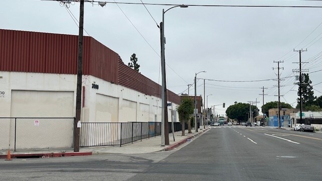 More Photos Of 3900-3912 S Broadway Pl, Los Angeles Manufacturing For Sale