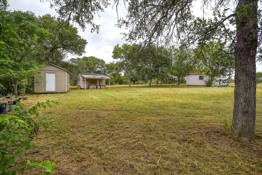 More Photos Of 901 Highway 21 W, Cedar Creek Land For Sale