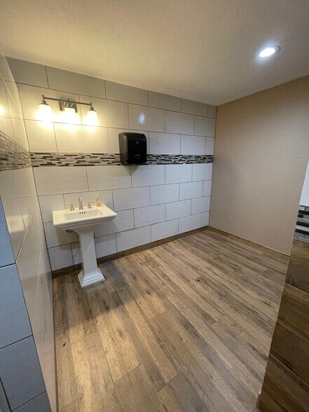 More Photos Of 37937 FM 1774 Rd, Magnolia Warehouse For Sale