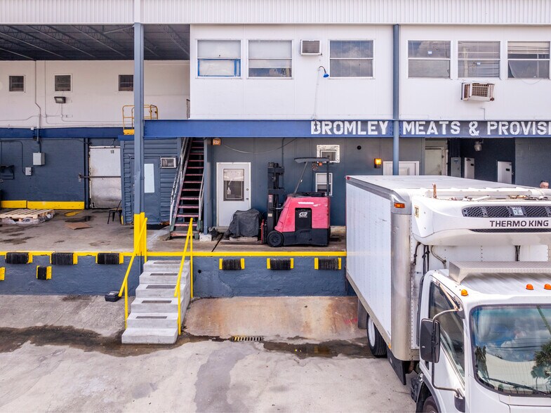 More Photos Of 500 NE 185th St, Miami Refrigeration Cold Storage For Lease