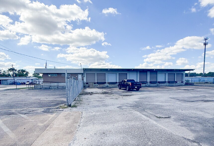 More Photos Of 1313 Putman Dr NW, Huntsville Warehouse For Lease