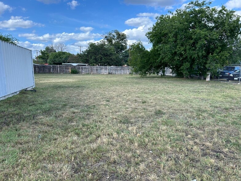 More Photos Of 3426 Fredericksburg Rd, San Antonio Hotel For Sale