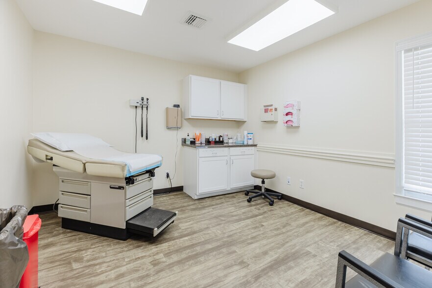 More Photos Of 412 E 4th Ave, Cordele Healthcare For Sale