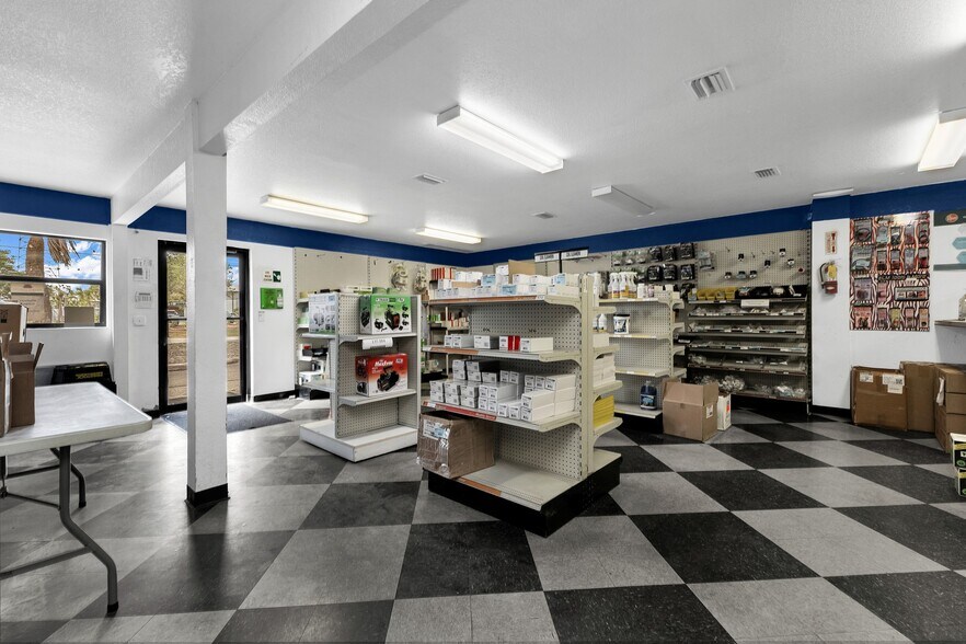 More Photos Of 18230 Paulson Dr, Port Charlotte Warehouse For Sale
