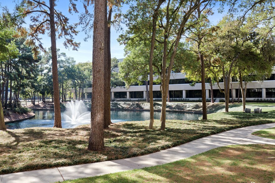 More Photos Of 13501 Katy Fwy, Houston Office For Lease