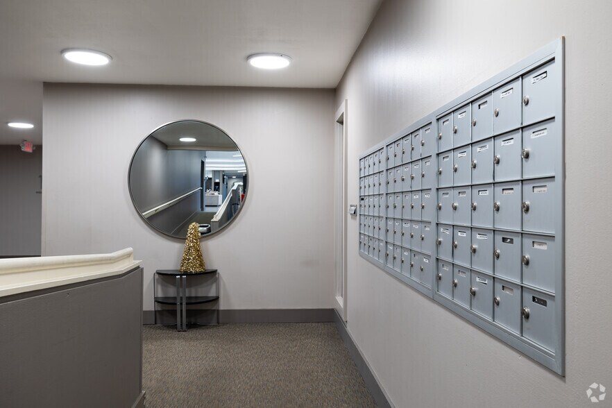 More Photos Of 1001 N McKnight Rd, Saint Louis Apartments For Sale