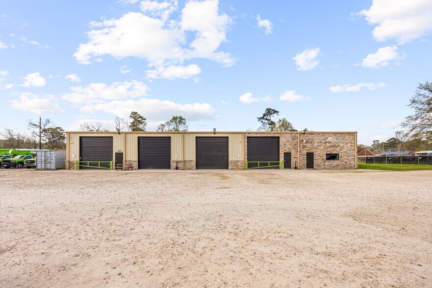 More Photos Of 15720 Garrett Rd, Houston Industrial For Sale