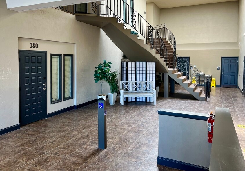 Primary Photo Of 115-121 S Palmetto Ave, Daytona Beach Office For Lease