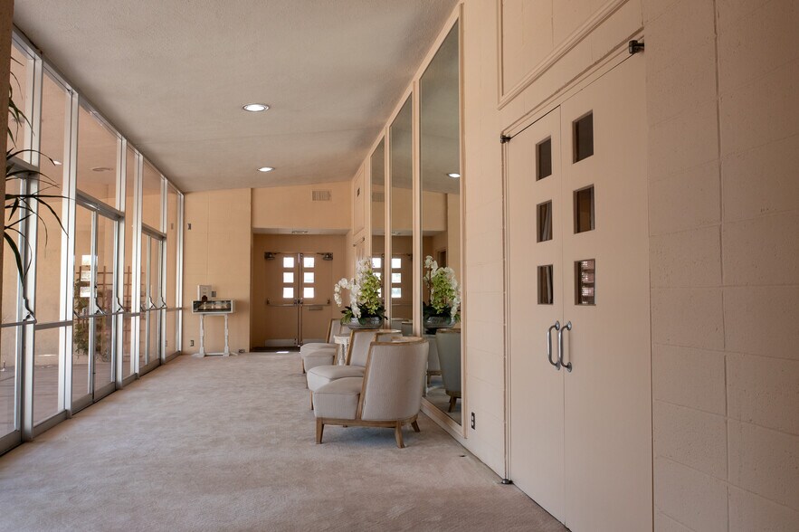 More Photos Of 605 S Riverside Dr, Palm Springs Religious Facility For Sale