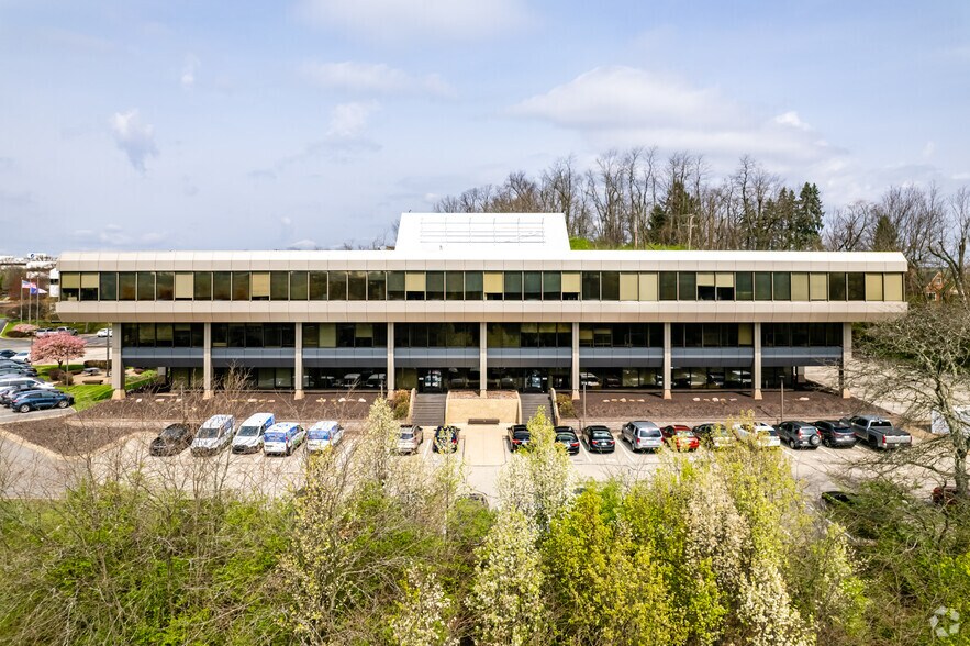 More Photos Of 400 Holiday Dr, Pittsburgh Office For Sale