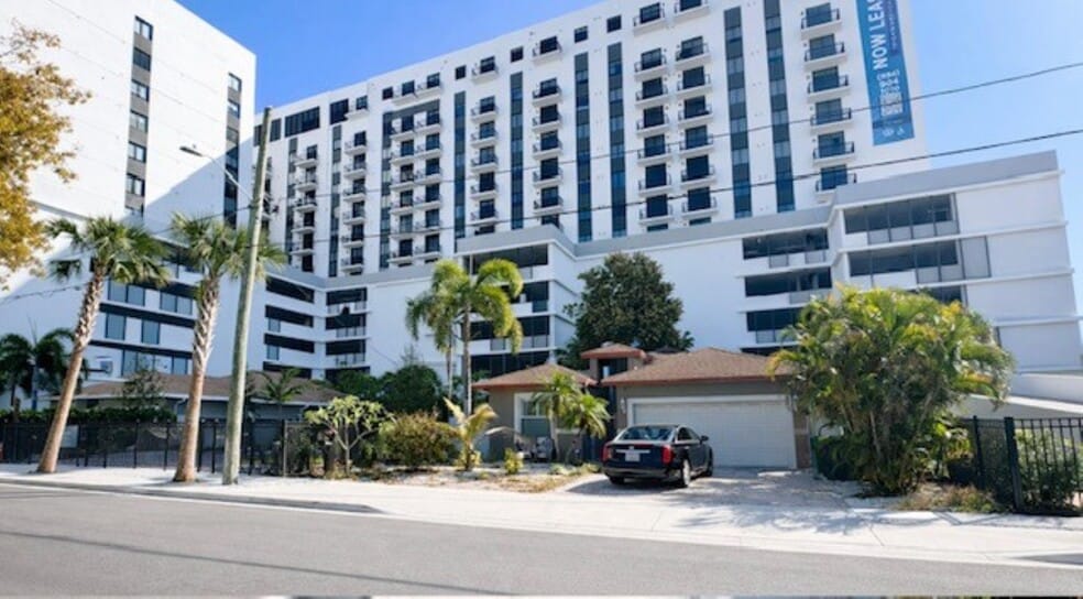 Primary Photo Of 121 SW 1st Ct, Dania Beach Freestanding For Sale