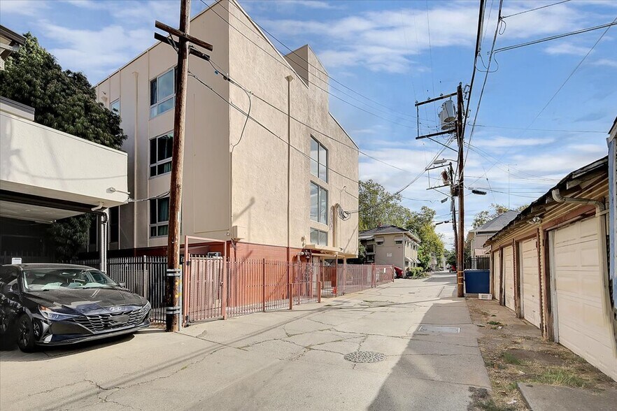 More Photos Of 2320 P St, Sacramento Apartments For Sale