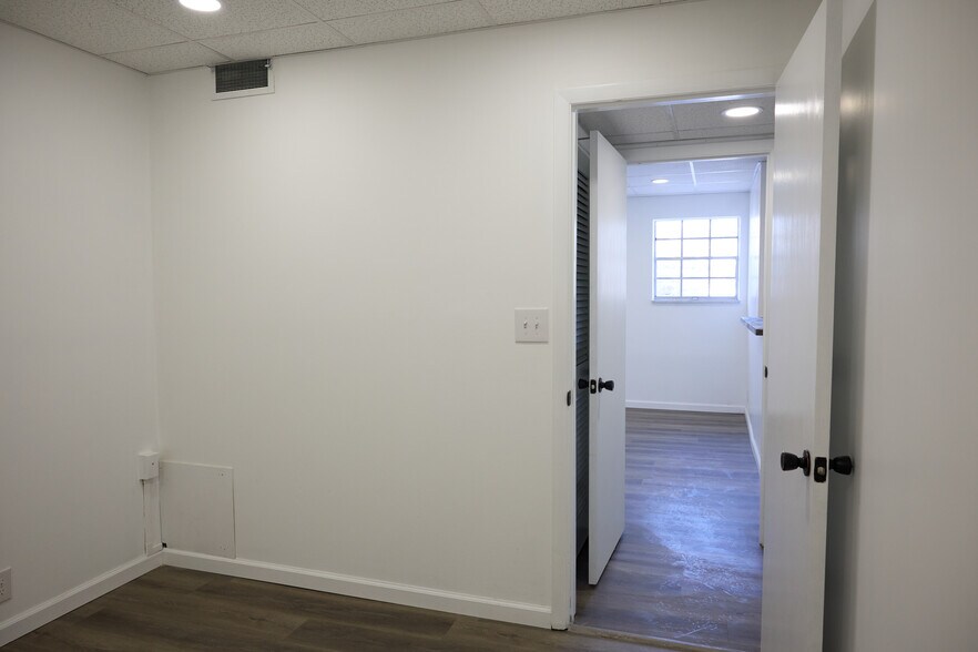 More Photos Of 3494 S Hamilton Rd, Columbus Office For Lease