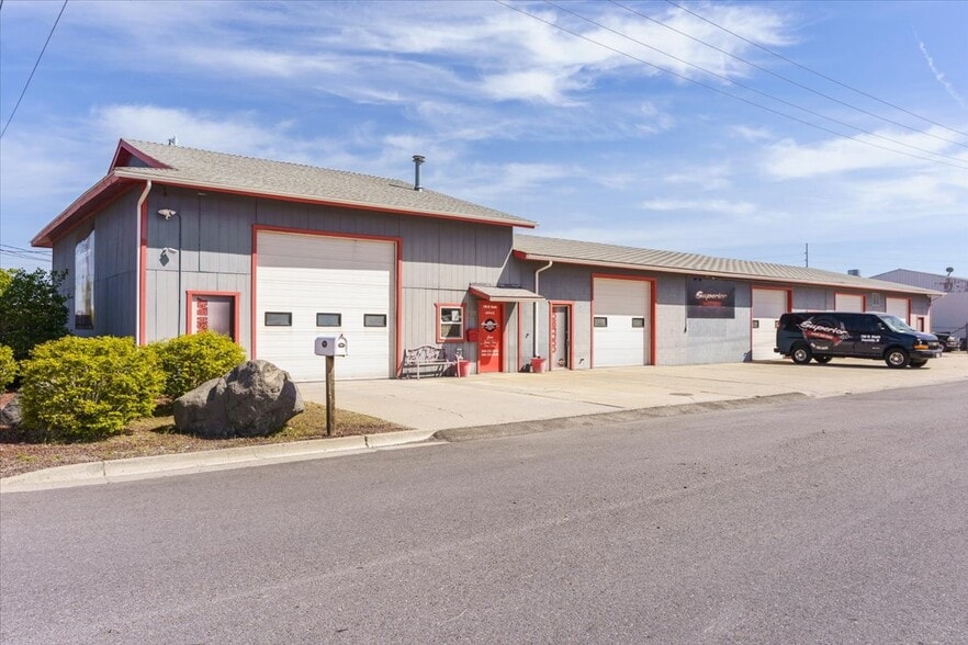 Primary Photo Of 796 W Maple St, Pocatello Specialty For Sale