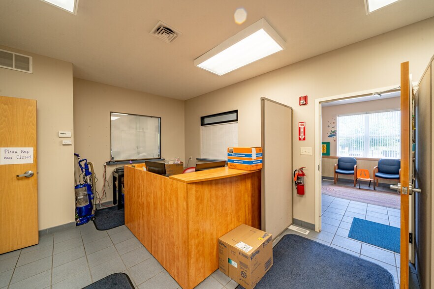 More Photos Of 353 Island Cottage Rd, Rochester Medical For Lease