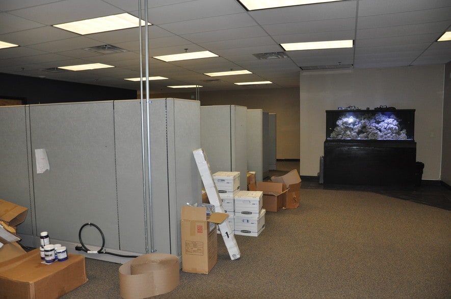 More Photos Of 585 Prospect St, Lakewood Warehouse For Lease