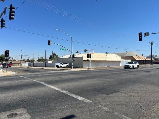 Primary Photo Of 3412 Jewett Ave, Bakersfield Warehouse For Sale