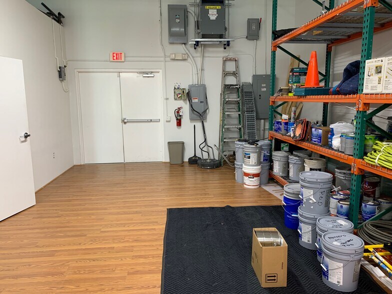 More Photos Of 2830 W State Road 84, Fort Lauderdale Flex For Sale