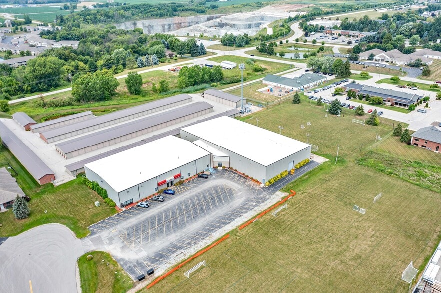 More Photos Of 1856 Nimitz Dr, De Pere Distribution For Lease