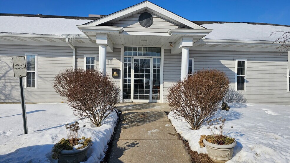 Primary Photo Of 19 Mcquiston Dr, Mercer Medical For Lease