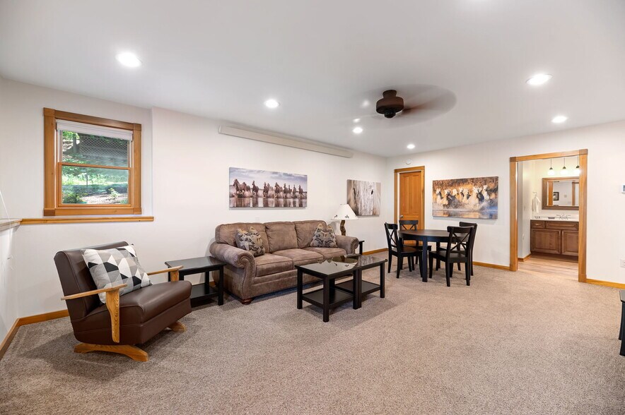 More Photos Of 10888 Rimrock Pl, Spearfish Hotel For Sale