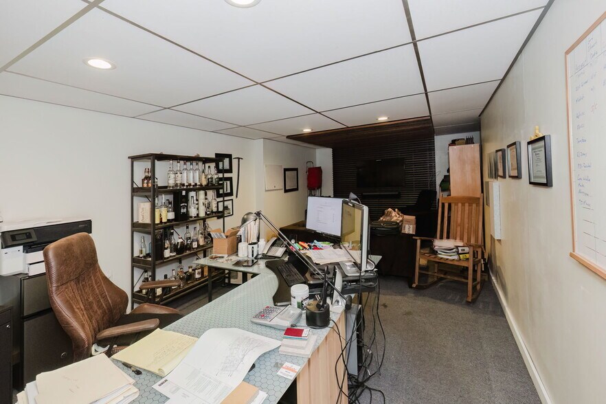 More Photos Of 5706 Bethel Rd, Port Orchard Warehouse For Sale