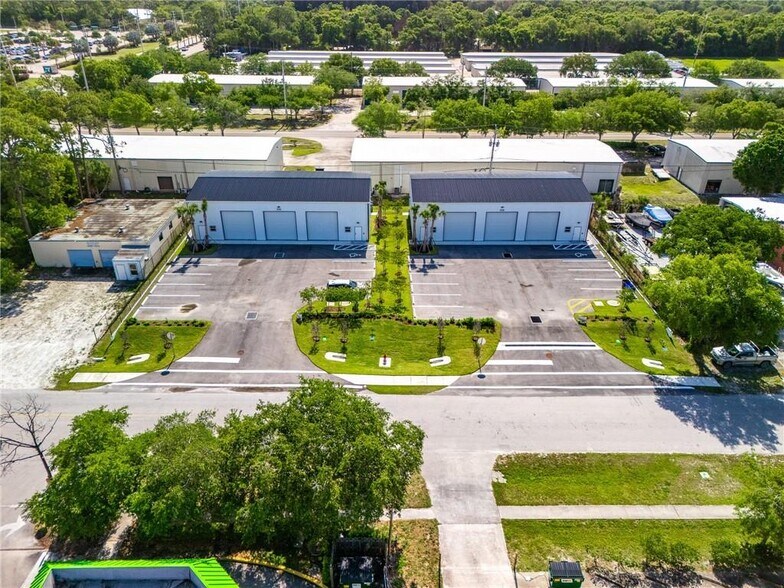 More Photos Of 916 19th Avenue ave, Vero Beach Industrial For Sale
