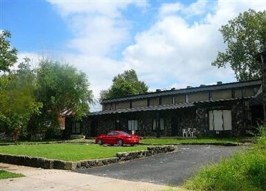 More Photos Of 4122 N Kingshighway Blvd, Saint Louis Apartments For Sale