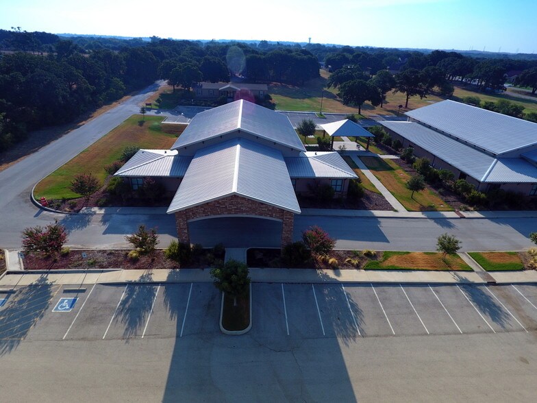 More Photos Of 601 Old Base Rd, Aurora Religious Facility For Sale