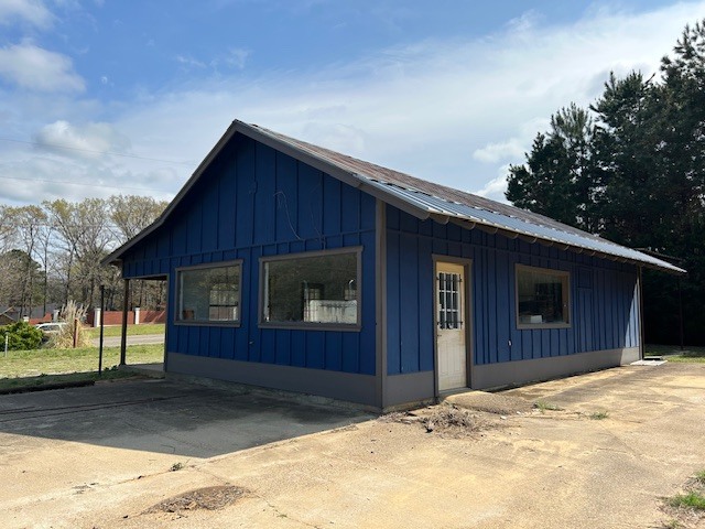 More Photos Of Texas State Hwy 155, Frankston Showroom For Sale