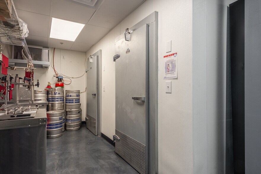 More Photos Of 37 S Water St, Henderson Office Residential For Lease